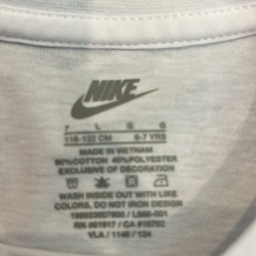 Nike White and Green Short Sleeve Tee - Picture 2 of 4